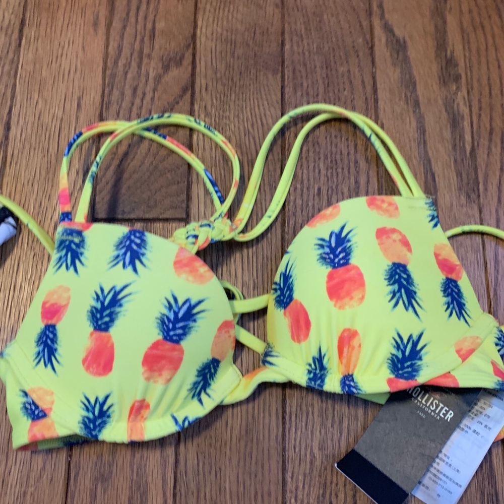Hollister bikini top